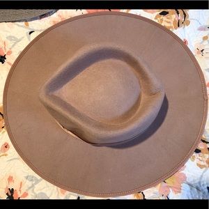 Carly Jean Los Angeles dusty pink hat